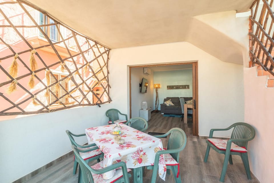 Property building, Living room