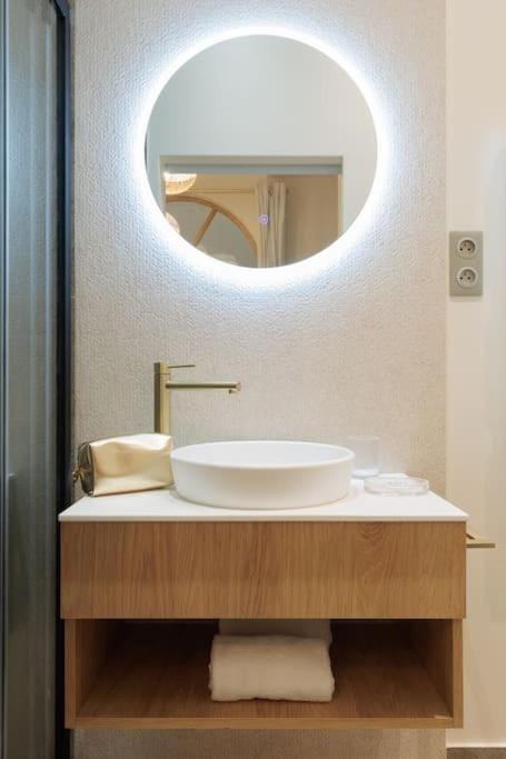 New Luxury and Cozy apartment - Notre Dame Apartment in Paris