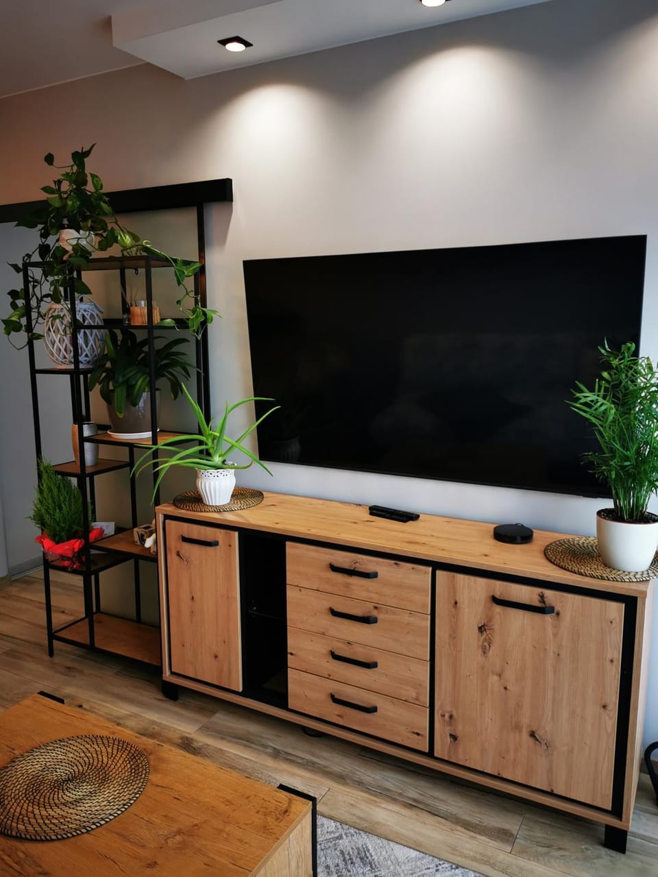 Communal lounge/ TV room, TV and multimedia, Evening entertainment