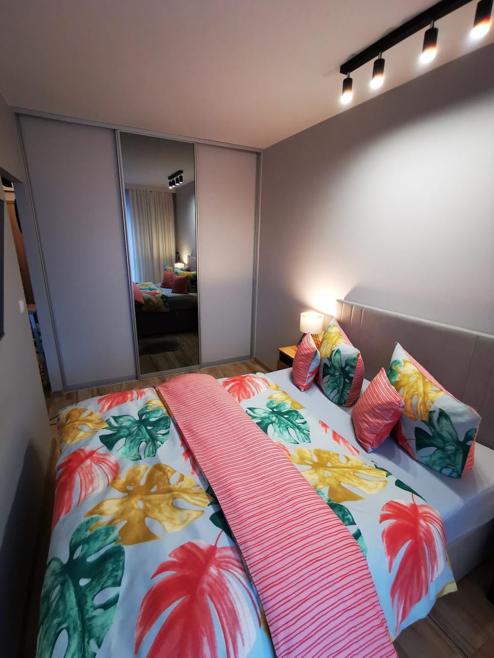 Bed, Photo of the whole room, Bedroom, wardrobe