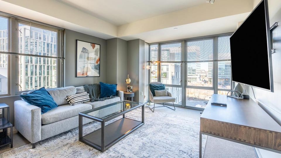Landing Modern Apartment with Amazing Amenities (ID347) Apartment in Charlestown