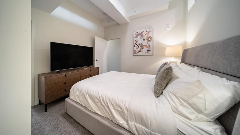 Landing Modern Apartment with Amazing Amenities (ID4770X14) Apartment in Cleveland Heights