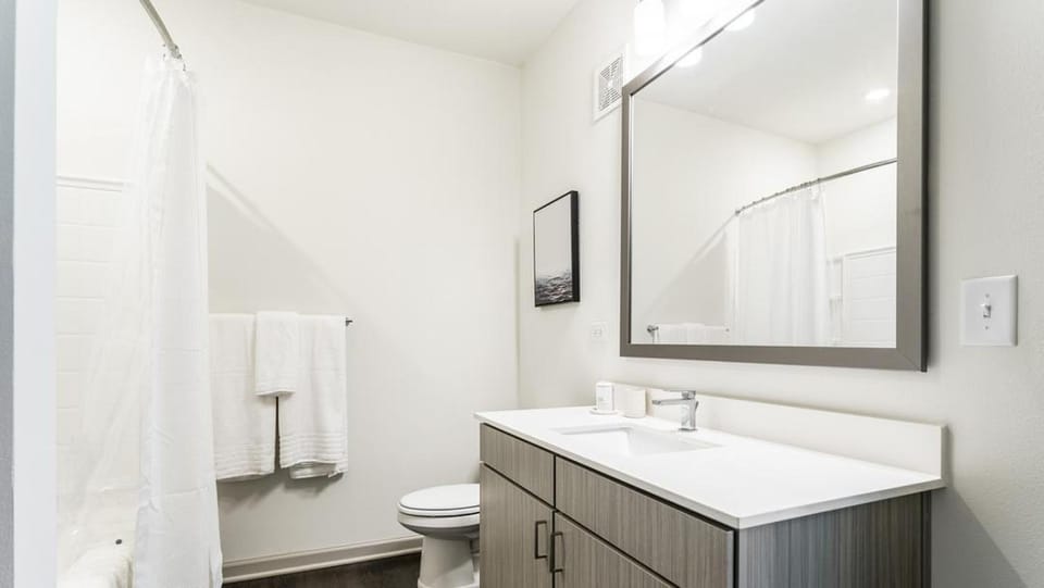 Landing Modern Apartment with Amazing Amenities (ID6626X61) Apartment in Fishers