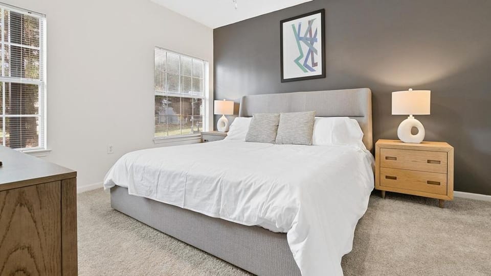 Landing Modern Apartment with Amazing Amenities (ID8541X05) Apartment in High Point