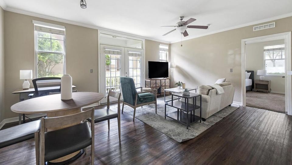 Landing Modern Apartment with Amazing Amenities (ID4287X36) Apartment in Orlando