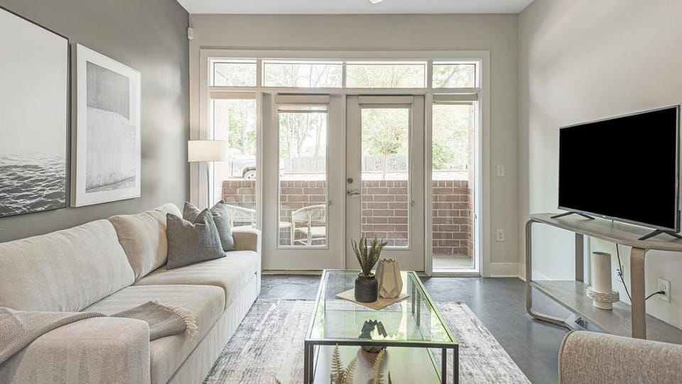 Landing Modern Apartment with Amazing Amenities (ID9376X34) Apartment in Charlotte