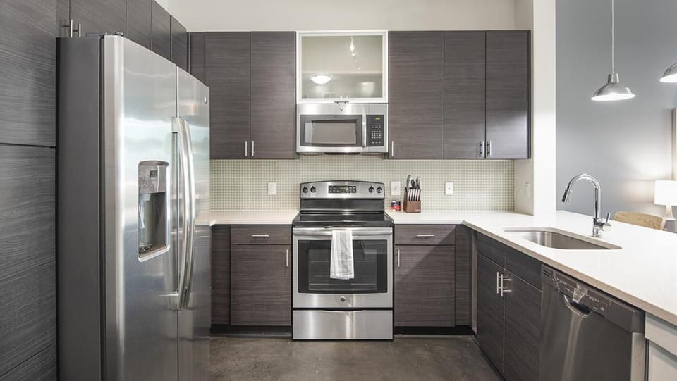 Landing Modern Apartment with Amazing Amenities (ID9376X34) Apartment in Charlotte