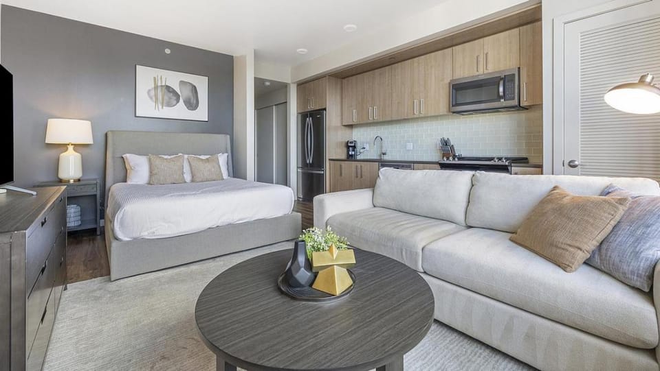 Landing Modern Apartment with Amazing Amenities (ID8478X93) Apartment in Portland