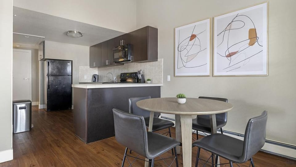 Landing Modern Apartment with Amazing Amenities (ID9230X68) Apartment in Longmont