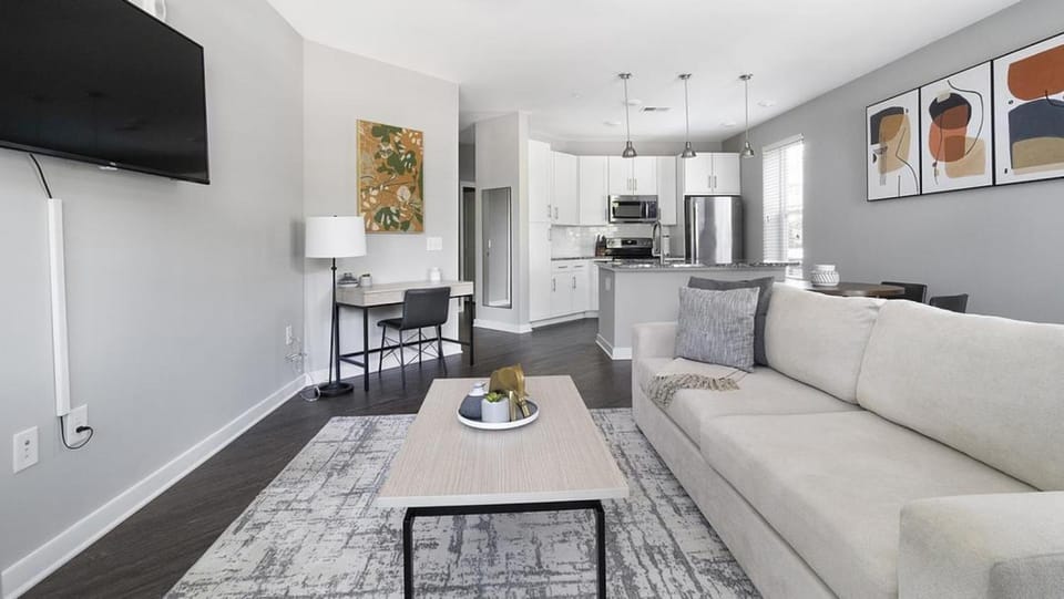 Landing Modern Apartment with Amazing Amenities (ID1358X777) Apartment in Durham