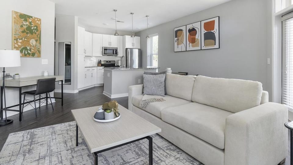 Landing Modern Apartment with Amazing Amenities (ID1358X777) Apartment in Durham