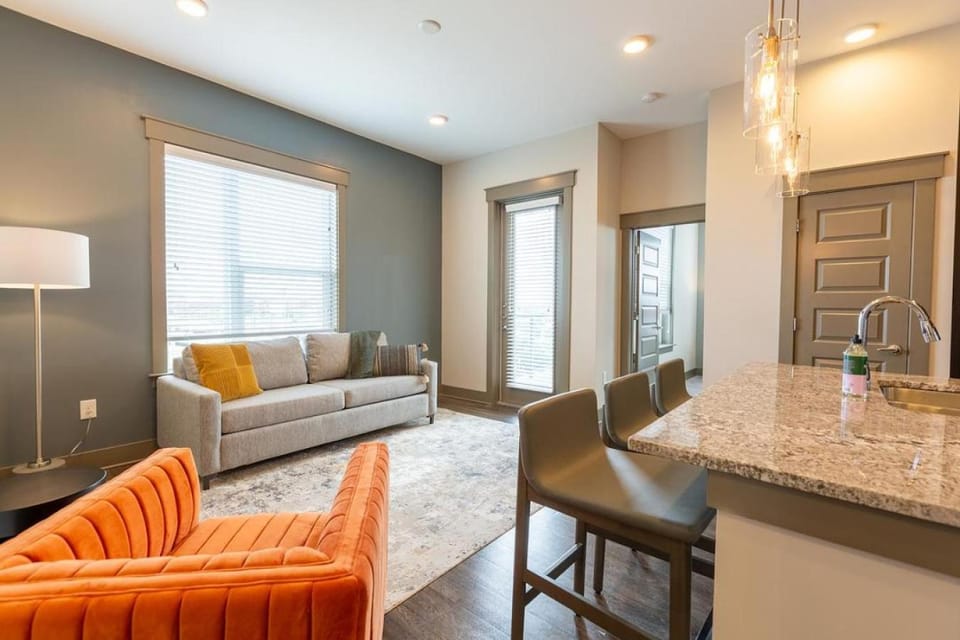 Landing Modern Apartment with Amazing Amenities (ID917) Apartment in Dallas