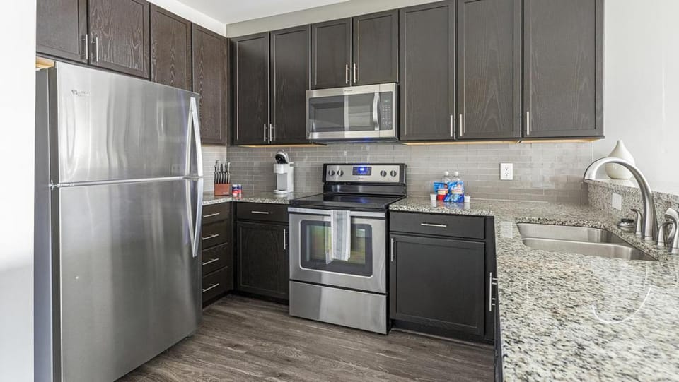 Landing Modern Apartment with Amazing Amenities (ID247) Apartment in Birmingham