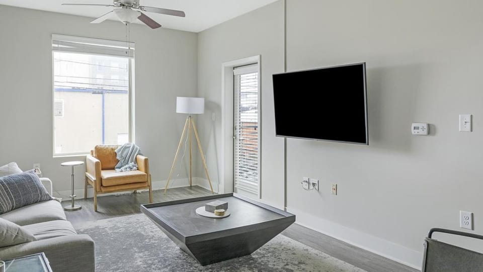 Landing Modern Apartment with Amazing Amenities (ID247) Apartment in Birmingham