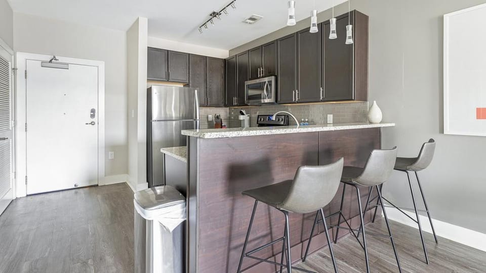 Landing Modern Apartment with Amazing Amenities (ID247) Apartment in Birmingham