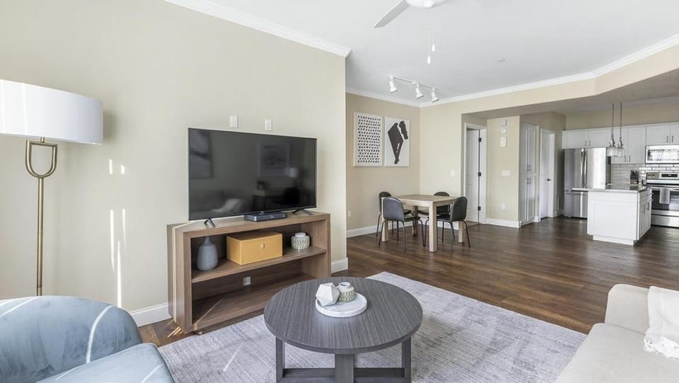 Landing Modern Apartment with Amazing Amenities (ID1249X749) Apartment in Gilbert