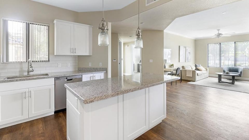 Landing Modern Apartment with Amazing Amenities (ID1249X749) Apartment in Gilbert