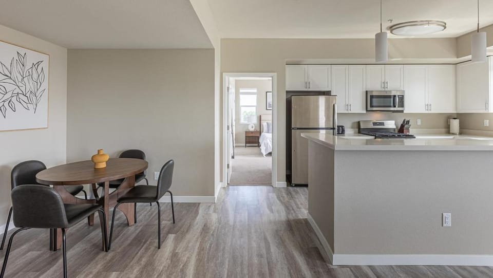 Landing Modern Apartment with Amazing Amenities (ID7328X47) Apartment in Sparks