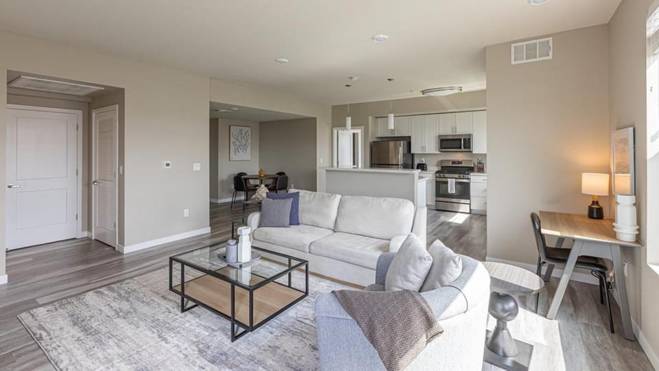Landing Modern Apartment with Amazing Amenities (ID7328X47) Apartment in Sparks