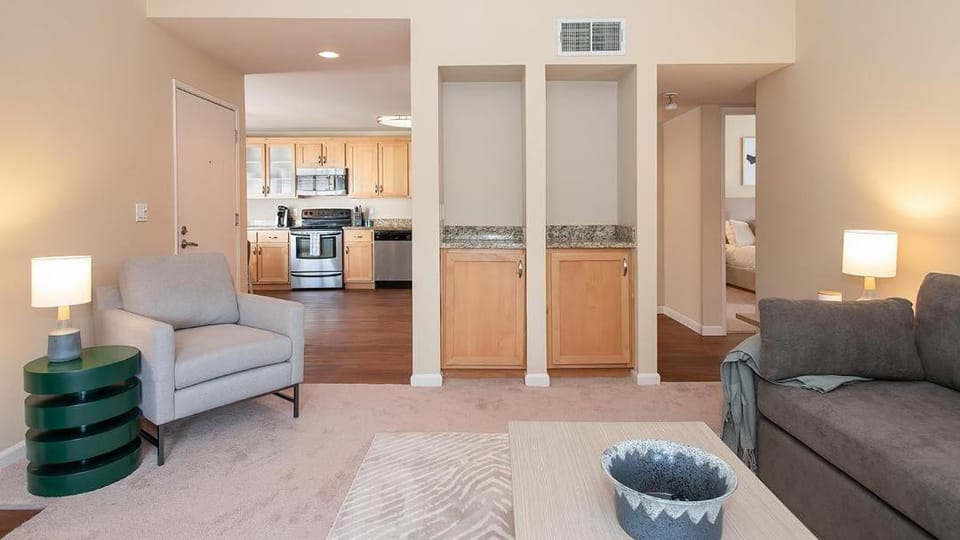 Landing Modern Apartment with Amazing Amenities (ID7192X11) Apartment in Arden-Arcade