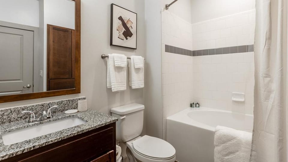 Landing Modern Apartment with Amazing Amenities (ID7009X57) Apartment in Round Rock