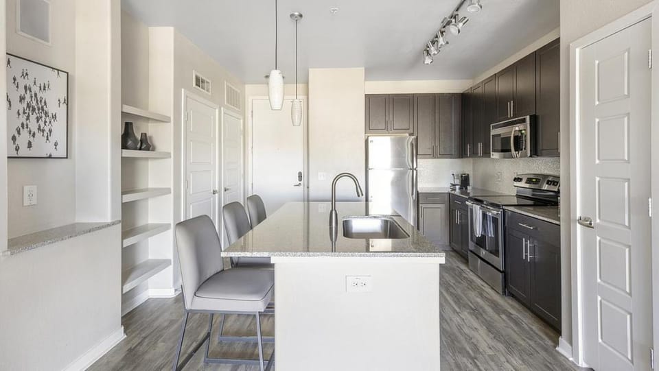 Landing Modern Apartment with Amazing Amenities (ID1263X620) Apartment in Tempe