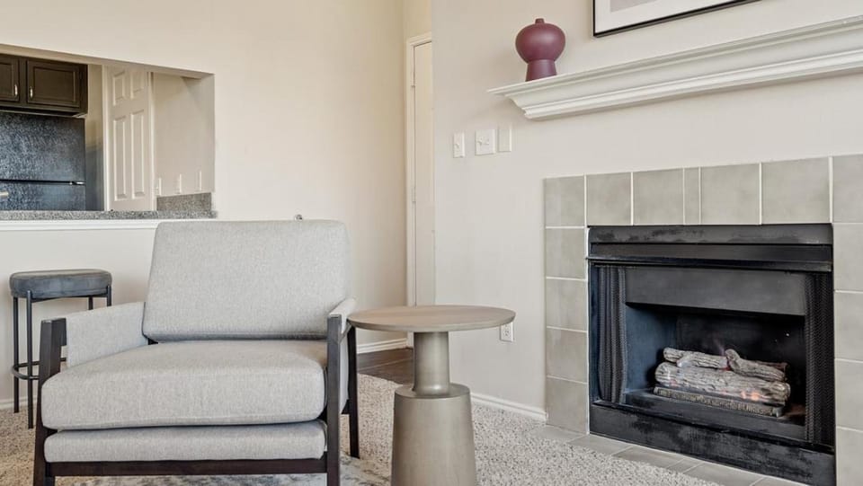 Landing Modern Apartment with Amazing Amenities (ID8229X54) Apartment in Allen