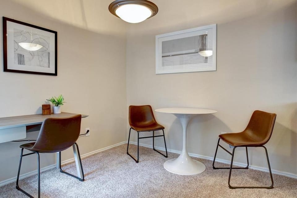 Landing Modern Apartment with Amazing Amenities (ID3764X0) Apartment in Plano