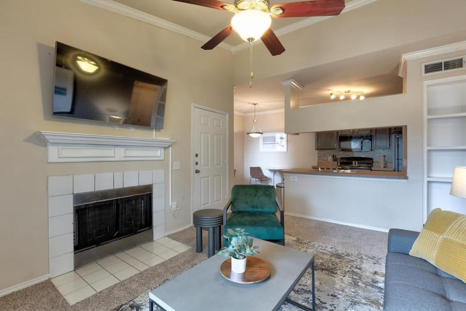 Landing Modern Apartment with Amazing Amenities (ID3764X0) Apartment in Plano