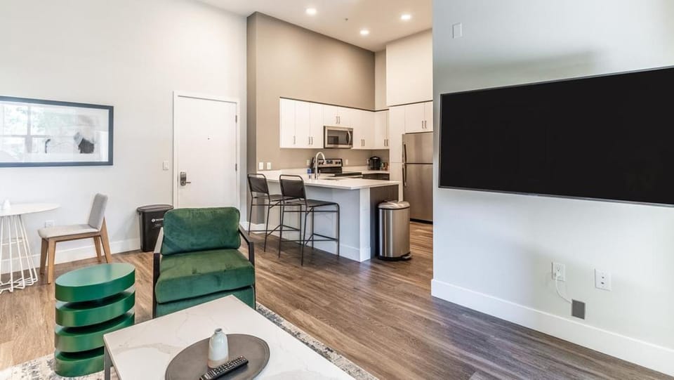 Landing Modern Apartment with Amazing Amenities (ID9011X8) Apartment in Hayward