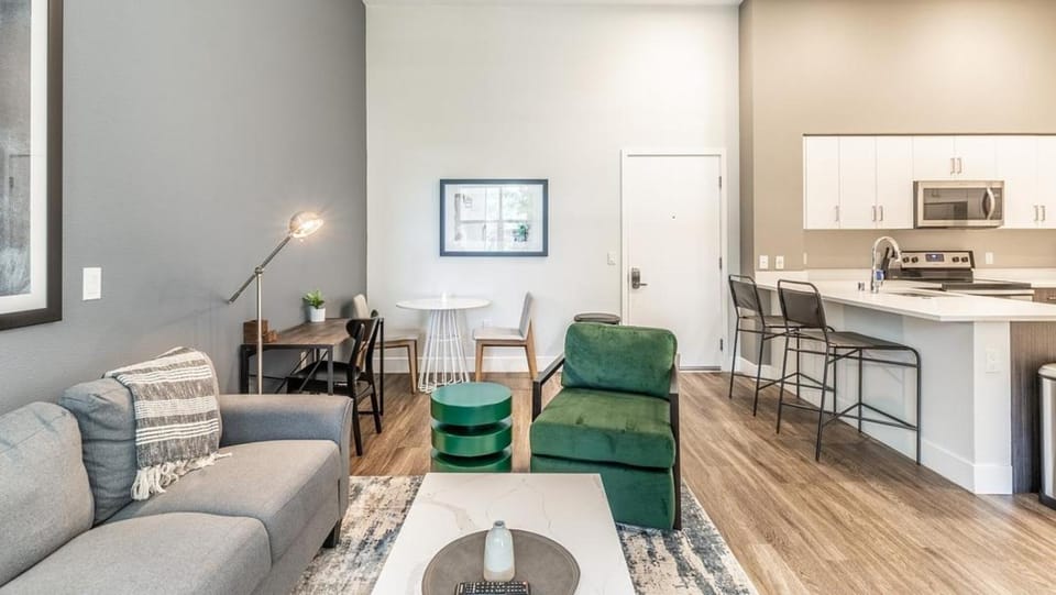 Landing Modern Apartment with Amazing Amenities (ID9011X8) Apartment in Hayward