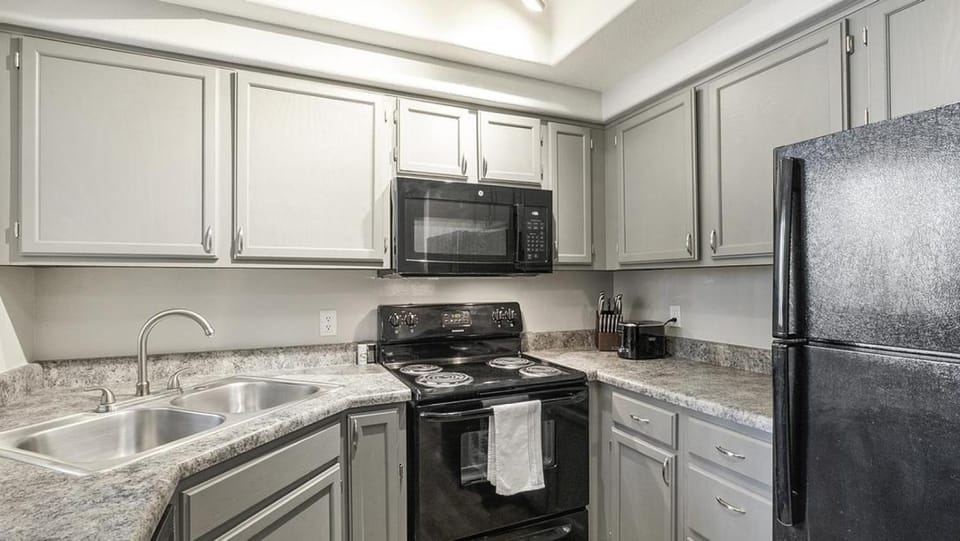 Landing Modern Apartment with Amazing Amenities (ID8254X79) Apartment in Gilbert