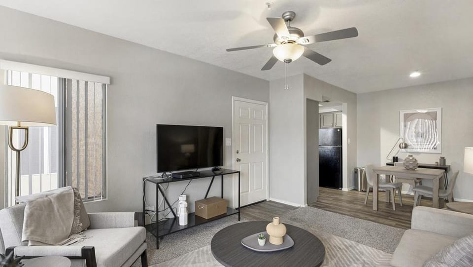 Landing Modern Apartment with Amazing Amenities (ID8254X79) Apartment in Gilbert