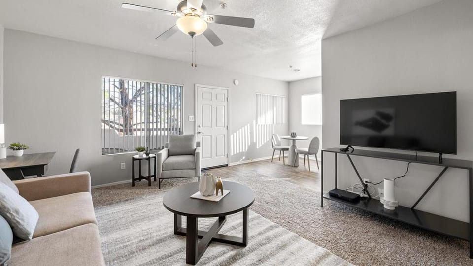 Landing Modern Apartment with Amazing Amenities (ID8459X71) Apartment in Gilbert