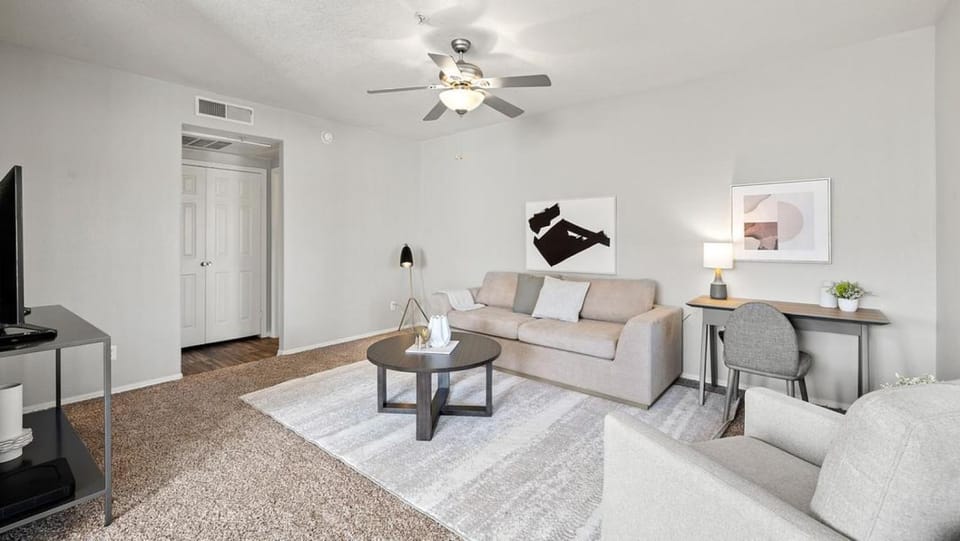 Landing Modern Apartment with Amazing Amenities (ID8459X71) Apartment in Gilbert