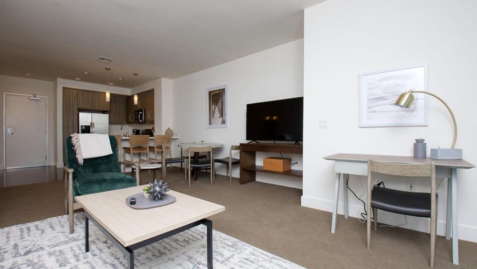 Landing Modern Apartment with Amazing Amenities (ID7758X70) Apartment in Costa Mesa