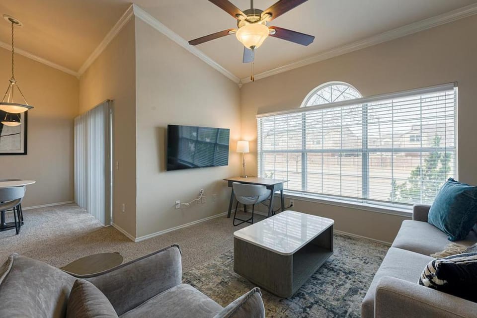 Landing Modern Apartment with Amazing Amenities (ID3763X8) Apartment in Plano