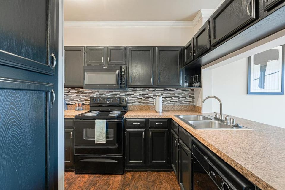 Landing Modern Apartment with Amazing Amenities (ID3763X8) Apartment in Plano