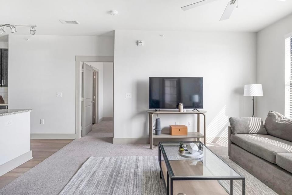 Landing Modern Apartment with Amazing Amenities (ID3573X92) Apartment in Vestavia Hills