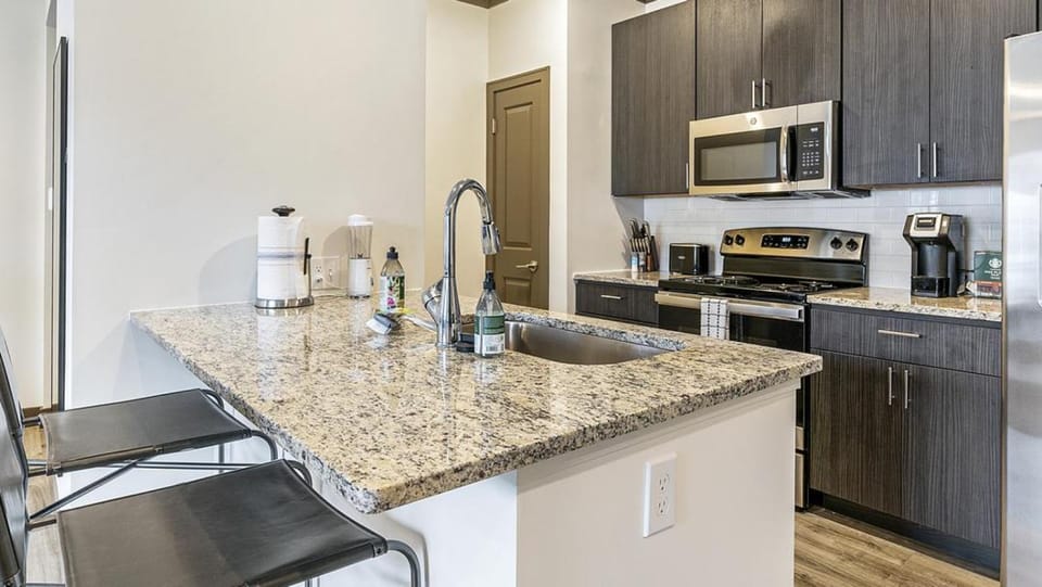 Landing Modern Apartment with Amazing Amenities (ID8320X88) Apartment in Douglass Hills