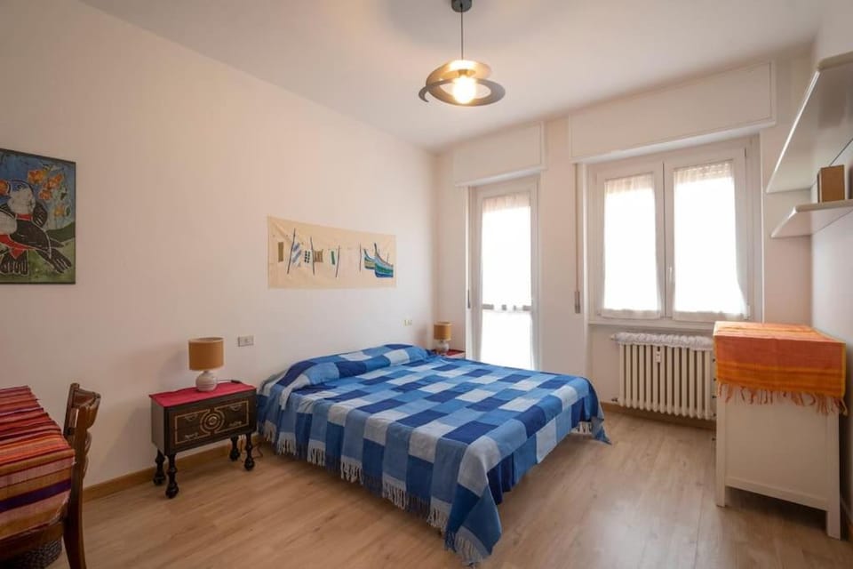 Affaccio sul verde con WiFi & A/C Apartment in Milan