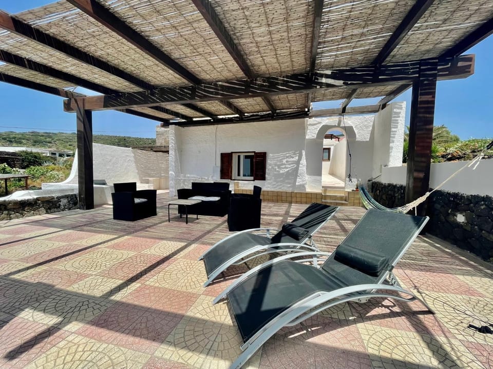 Property building, Balcony/Terrace