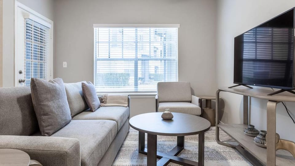 Landing Modern Apartment with Amazing Amenities (ID6320X56) Apartment in Round Rock