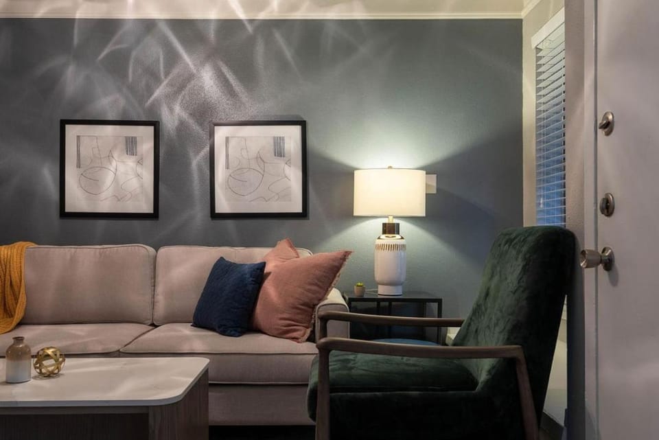 Landing Modern Apartment with Amazing Amenities (ID2207X32) Apartment in Austin
