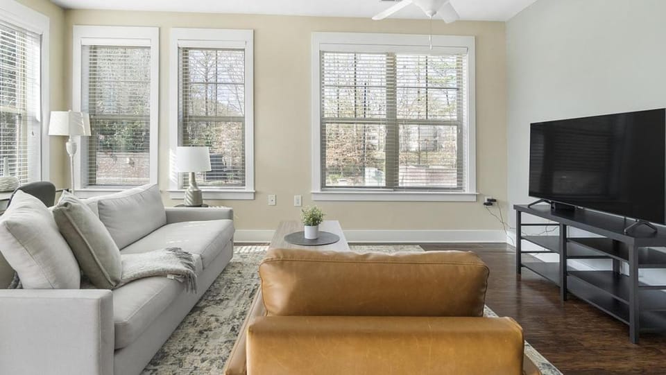 Landing Modern Apartment with Amazing Amenities (ID7823) Apartment in Raleigh