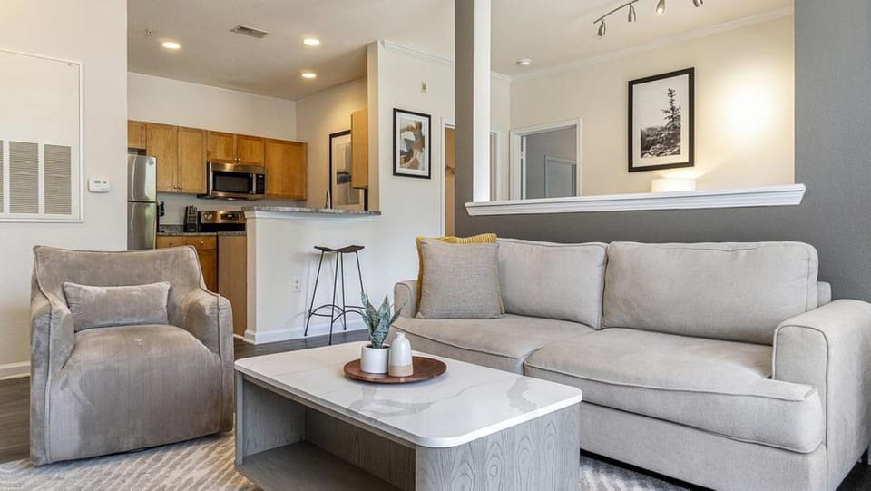 Landing Modern Apartment with Amazing Amenities (ID7306) Apartment in Durham