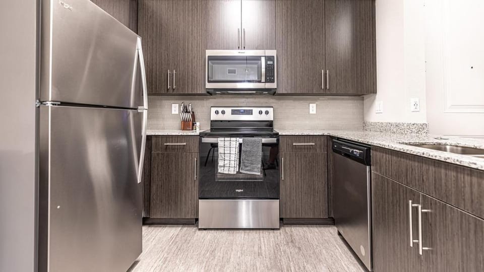 Landing Modern Apartment with Amazing Amenities (ID7457X29) Apartment in Lee County