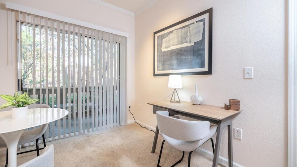 Landing Modern Apartment with Amazing Amenities (ID7307) Apartment in Durham