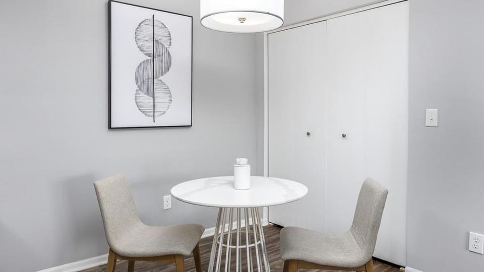 Landing Modern Apartment with Amazing Amenities (ID8607X44) Apartment in Ohio