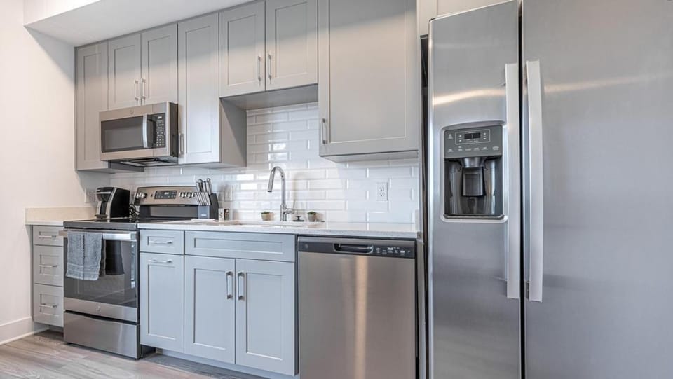 Landing Modern Apartment with Amazing Amenities (ID7766X86) Apartment in Fort Myers